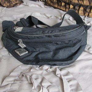 multi-pocket belt pack